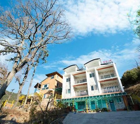 Tongyoung Blue House Spa Pension ทงยอง ภายนอก รูปภาพ