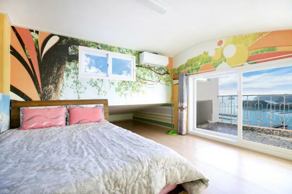 Tongyoung Blue House Spa Pension ทงยอง ภายนอก รูปภาพ