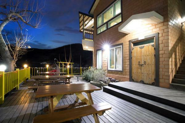Tongyoung Blue House Spa Pension ทงยอง ภายนอก รูปภาพ