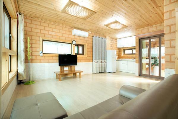 Tongyoung Blue House Spa Pension ทงยอง ภายนอก รูปภาพ