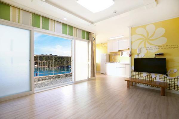Tongyoung Blue House Spa Pension ทงยอง ภายนอก รูปภาพ